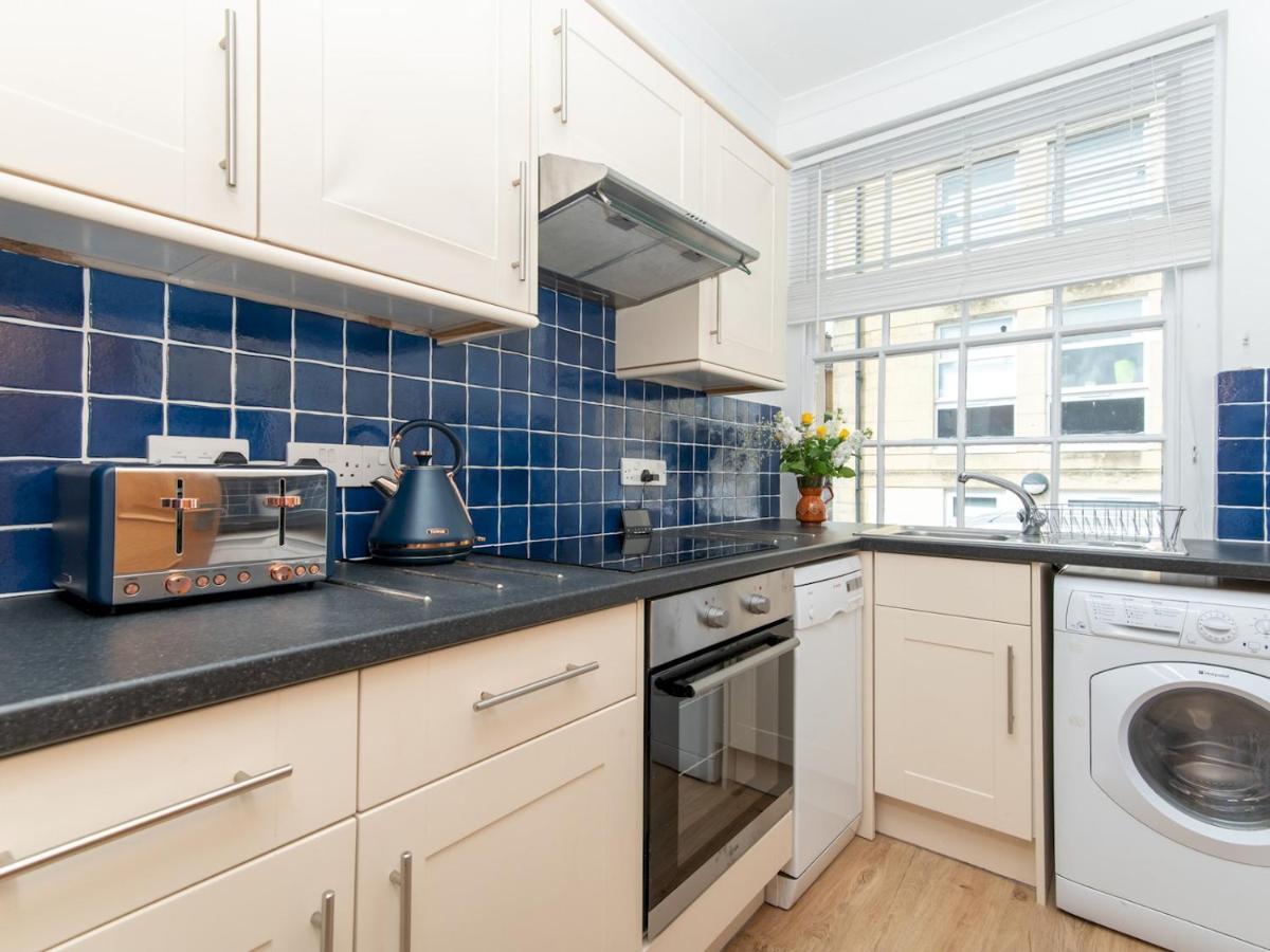 Pass The Keys Stylish 2 Bed Central Bath Apartment With Parking Exterior photo